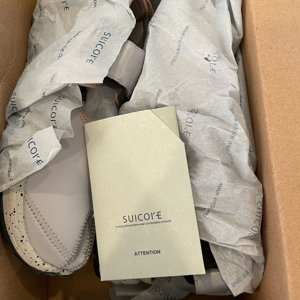 Suicoke Gray Split-Toe Shoes - Picture 3 of 5